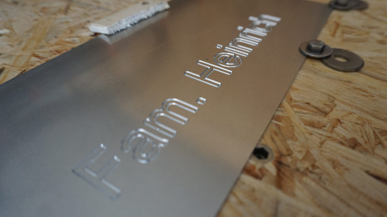 Robustes Aluminiumschild „Rosa Parkplatz“ Für Schwangere & Babys – 3 Mm Dick, UV-bedruckt, Für Innen & Außen, Made In Italy